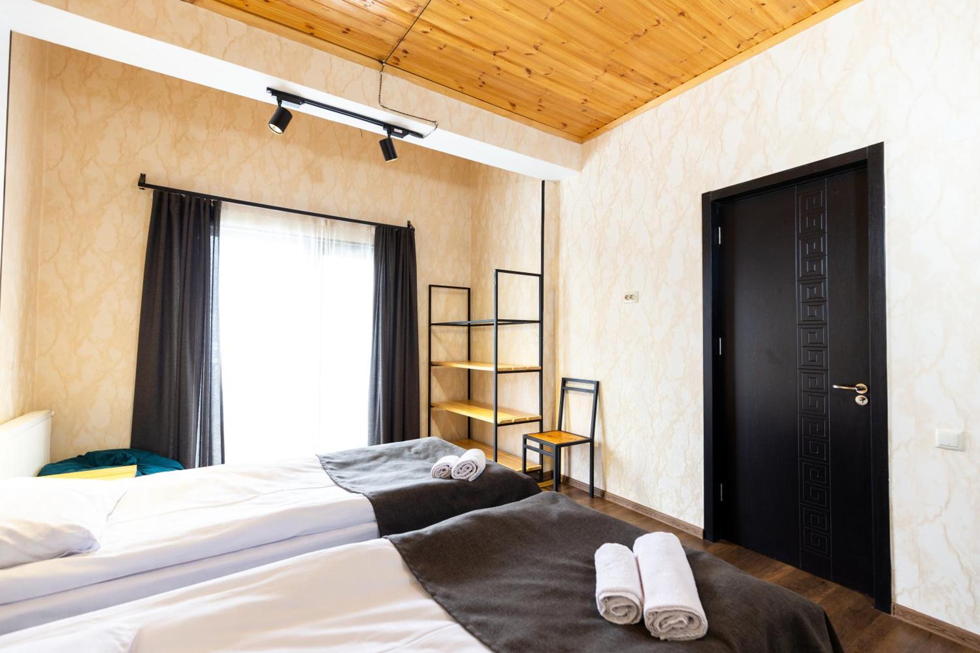 Mestia Hotel Amirani Luaran gambar