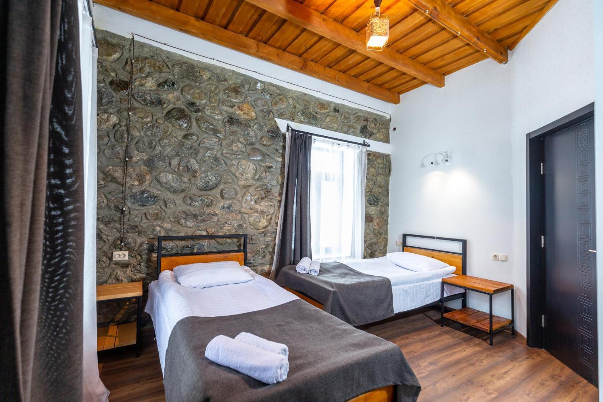 Mestia Hotel Amirani Luaran gambar