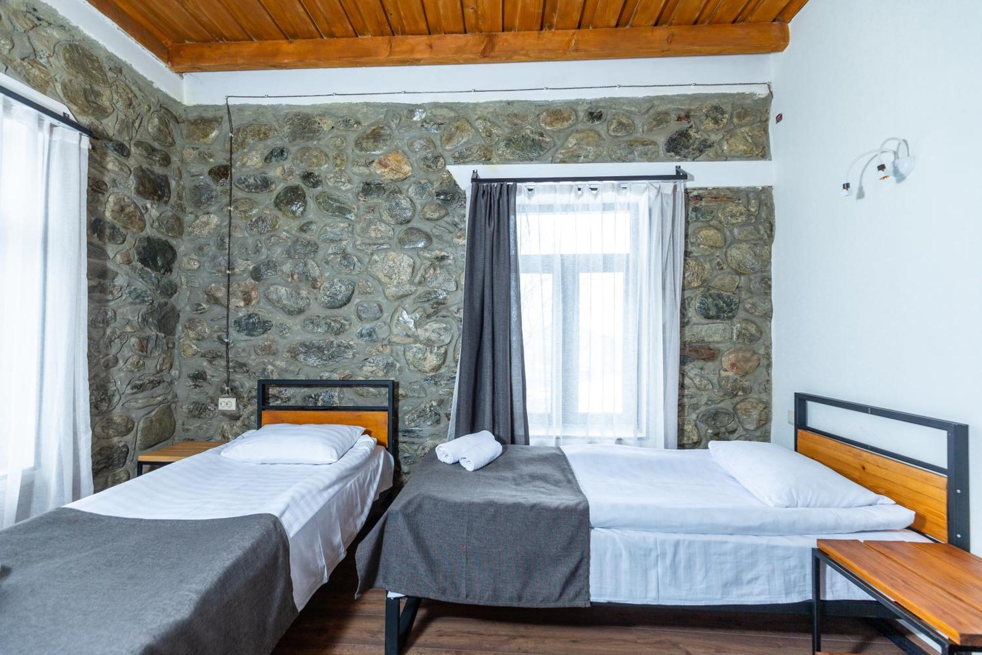 Mestia Hotel Amirani Luaran gambar