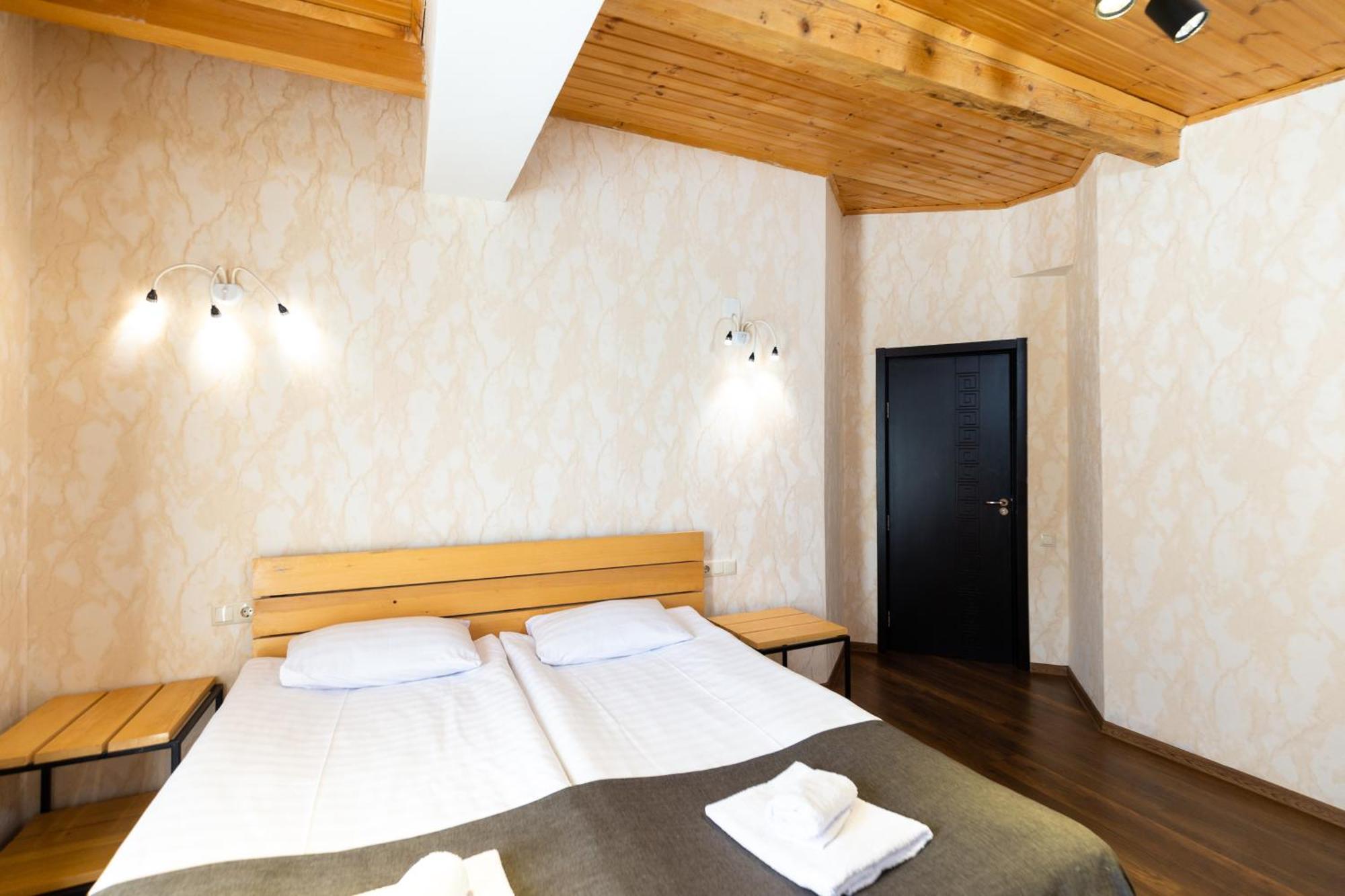 Mestia Hotel Amirani Luaran gambar