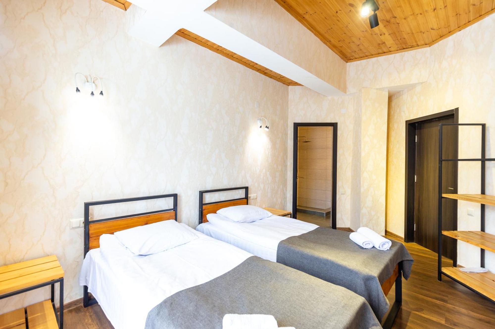 Mestia Hotel Amirani Luaran gambar