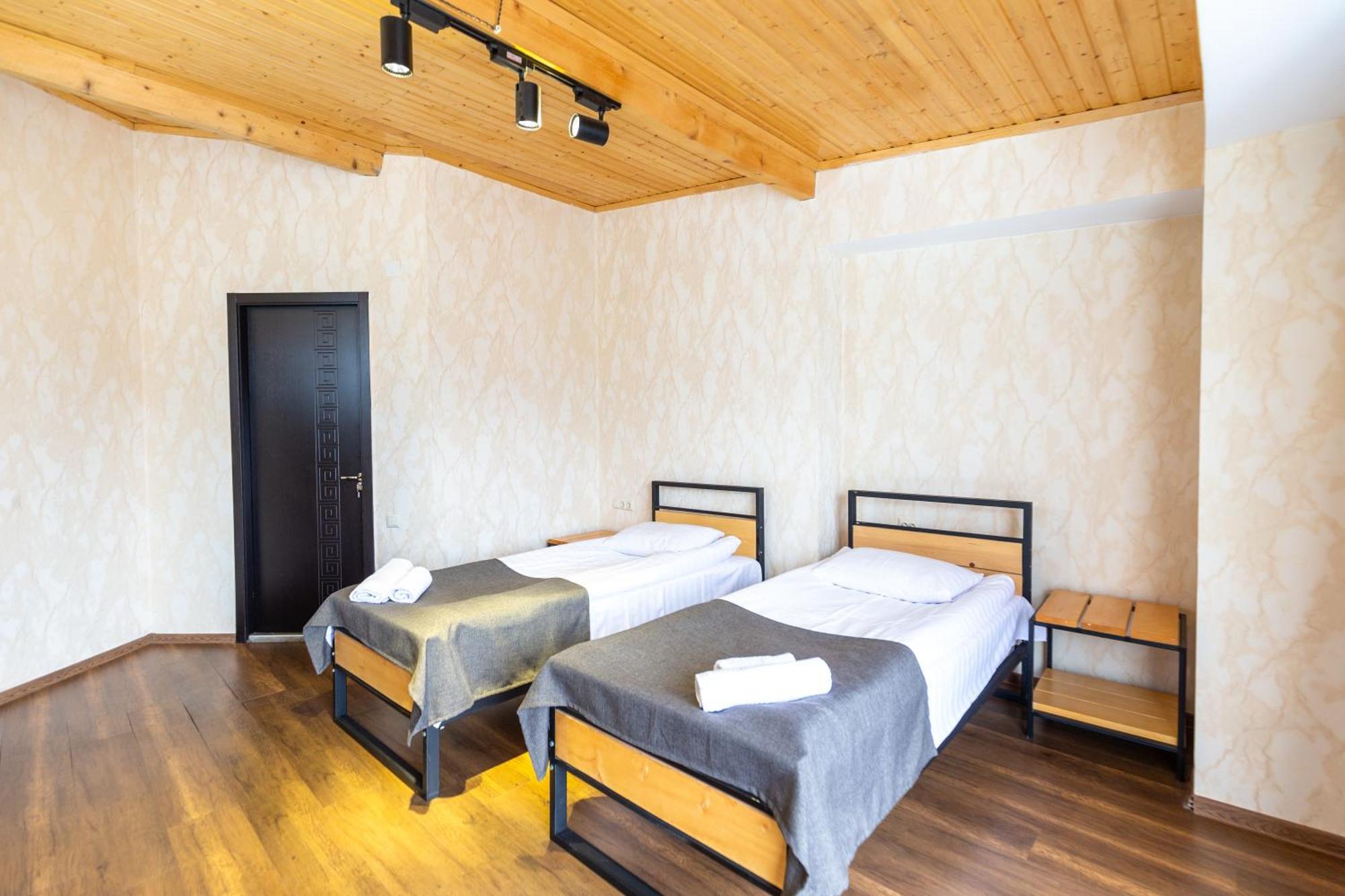 Mestia Hotel Amirani Luaran gambar